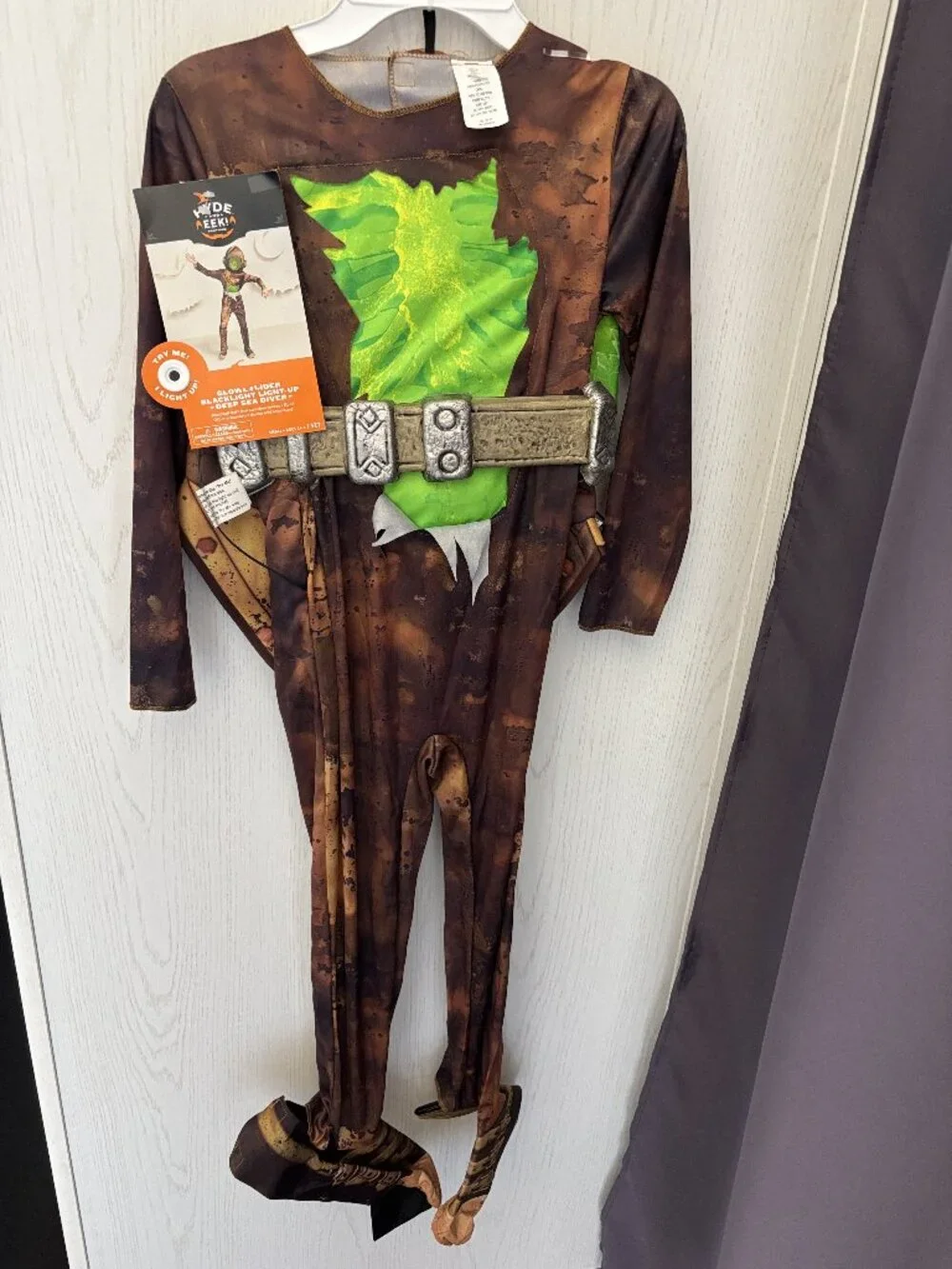 Boys Light Up Deep Sea Diver Halloween Costume 10/12 Unisex Jumpsuit